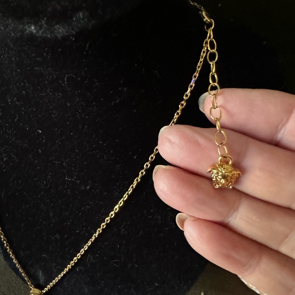Versche Medusa Vintage Adjustable Necklace - Picture 6 of 7